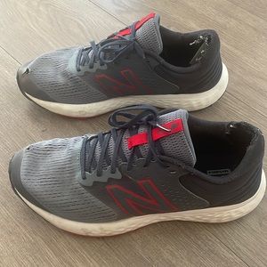 New Balance running shoes. Sz 10.5